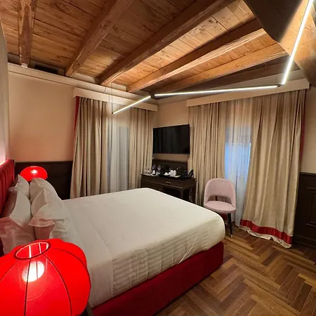 Palazzo Gambirasi Luxury Suite Roma