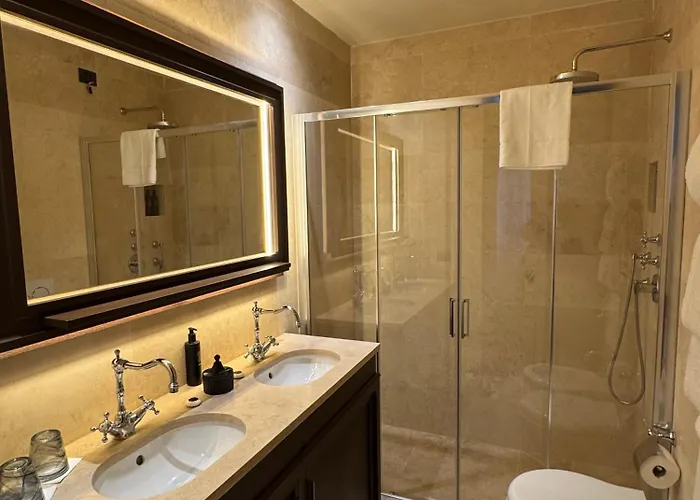 Palazzo Gambirasi Luxury 4* Roma