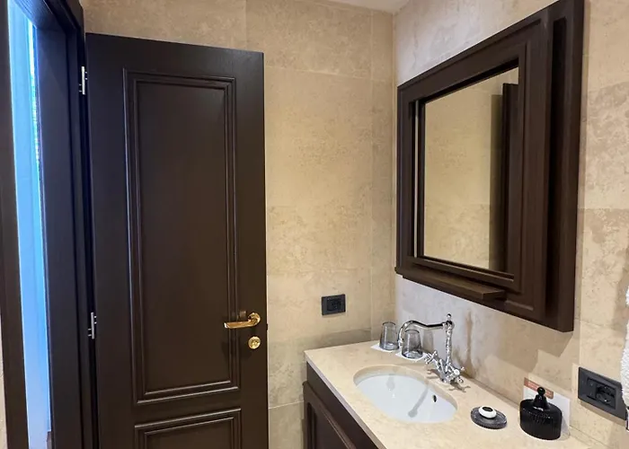 Konukevi Palazzo Gambirasi Luxury 4*