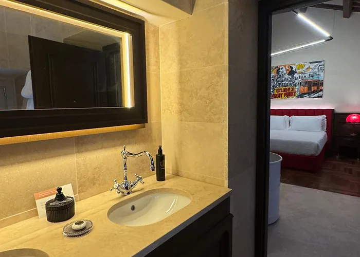 Palazzo Gambirasi Luxury 4* Roma
